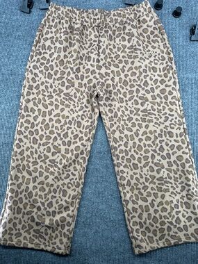 Comfrt Women’s Tan Leopard Print Pants